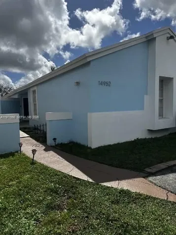 14952 SW 75th Terrace Miami FL 33193