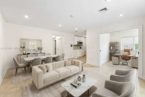 1601 Bay Road Miami Beach FL 33139
