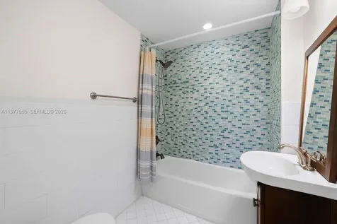 1601 Bay Road Miami Beach FL 33139