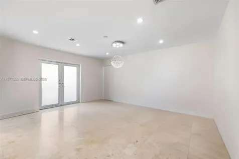 1601 Bay Road Miami Beach FL 33139