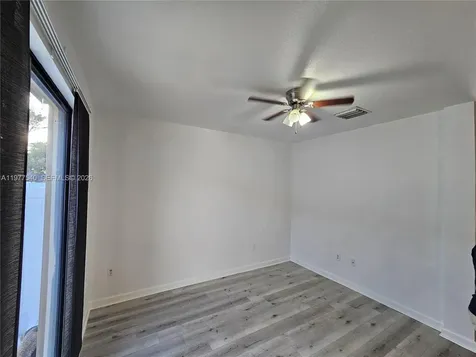 3370 W 90th Street Hialeah FL 33018
