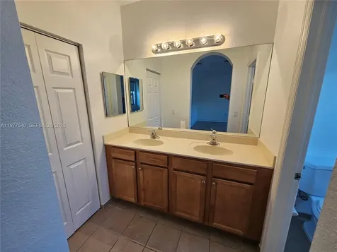 3370 W 90th Street Hialeah FL 33018