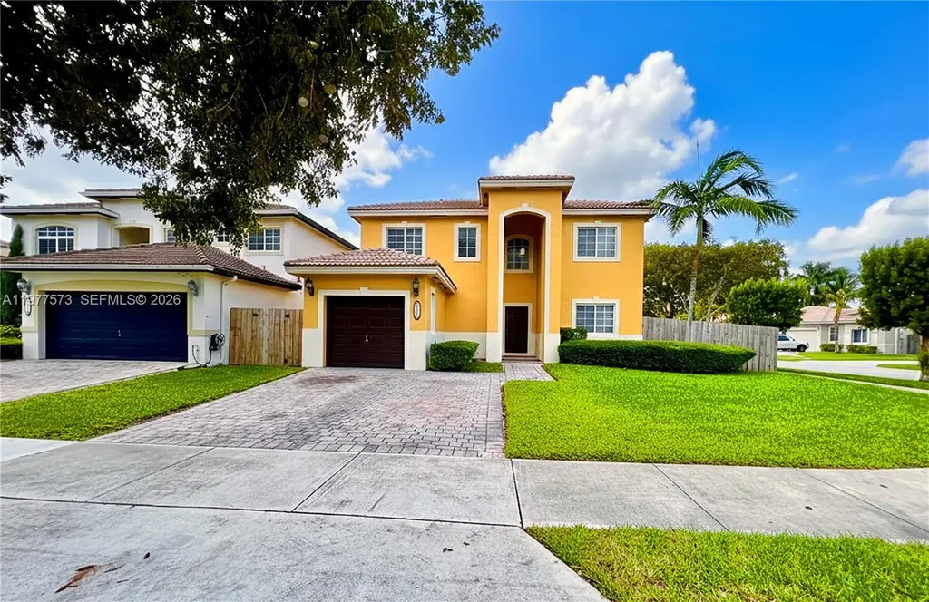20830 SW 90th Place Cutler Bay FL 33189