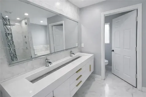20830 SW 90th Place Cutler Bay FL 33189