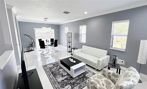 20830 SW 90th Place Cutler Bay FL 33189