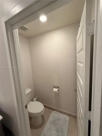 4900 NW 83rd Path Doral FL 33166