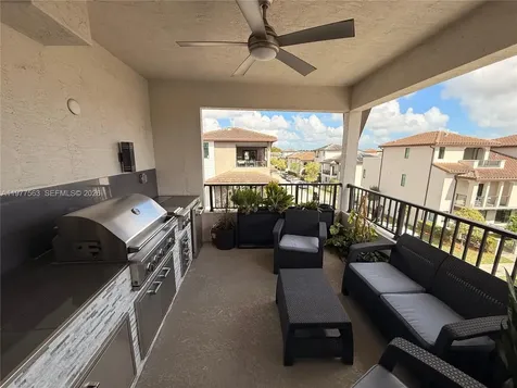 4900 NW 83rd Path Doral FL 33166