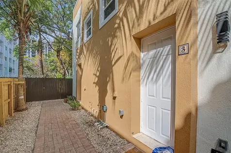 2945 Coconut Avenue Miami FL 33133