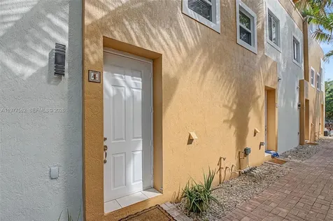 2945 Coconut Avenue Miami FL 33133