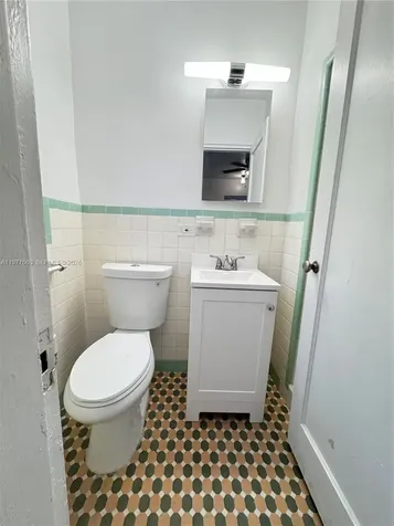 2652 SW 23rd Avenue Miami FL 33133