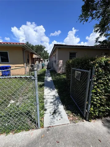 2652 SW 23rd Avenue Miami FL 33133