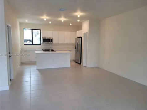 4558 NW 83rd Avenue Doral FL 33166