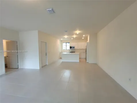 4558 NW 83rd Avenue Doral FL 33166