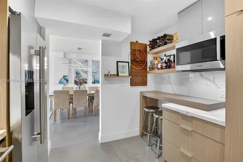 2780 NE 183rd Street Aventura FL 33160