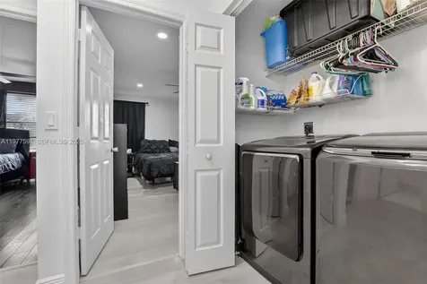 10614 SW 17th Place Davie FL 33324