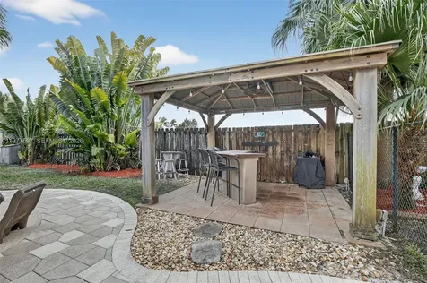 10614 SW 17th Place Davie FL 33324