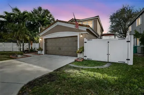 10614 SW 17th Place Davie FL 33324