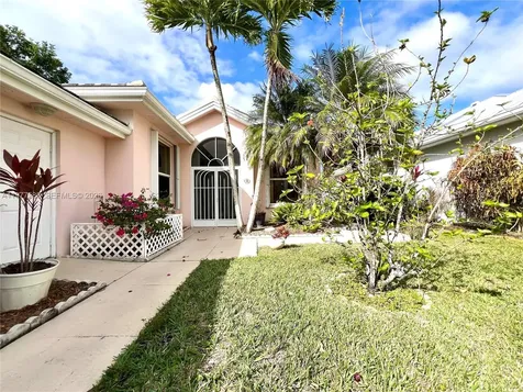 7625 SE Bay Cedar Circle Hobe Sound FL 33455