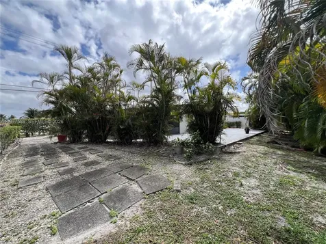 18160 NW 82nd Avenue Hialeah FL 33015