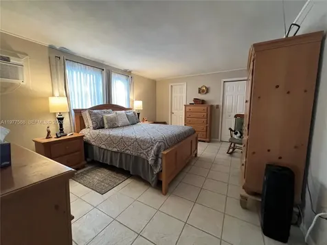 18160 NW 82nd Avenue Hialeah FL 33015