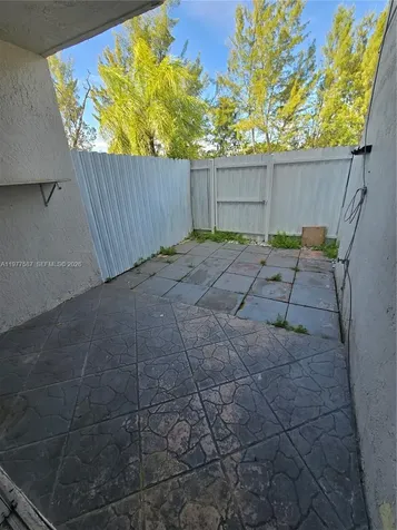 12555 NW 11th Way Miami FL 33182
