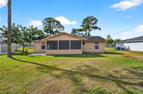 281 NE Greenbrier Avenue Port St. Lucie FL 34983