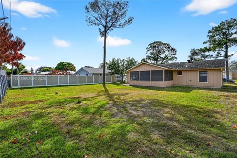 281 NE Greenbrier Avenue Port St. Lucie FL 34983