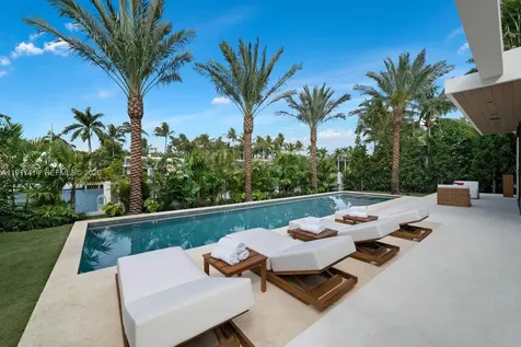 1745 W 24th Street Miami Beach FL 33140