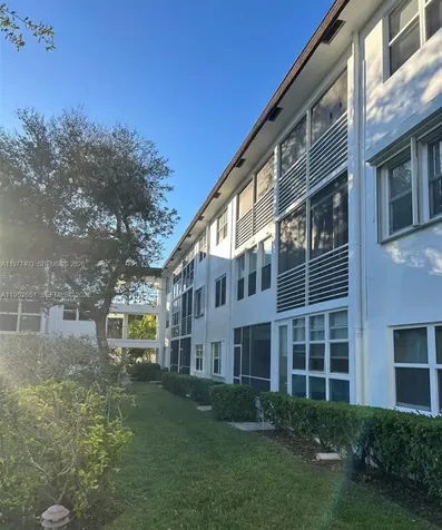 1501 S Ocean Boulevard Lauderdale By The Sea FL 33062