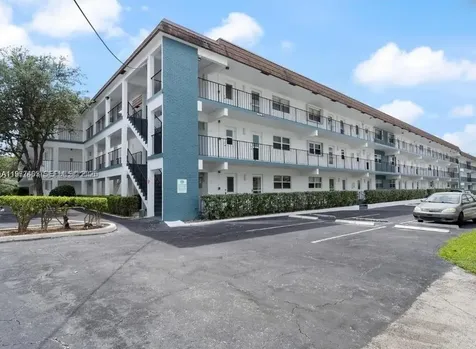 1501 S Ocean Boulevard Lauderdale By The Sea FL 33062