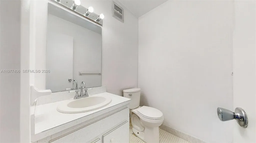 5300 Washington Street Hollywood FL 33021