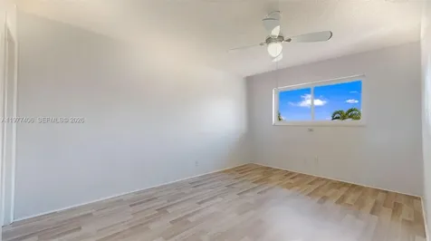 5300 Washington Street Hollywood FL 33021