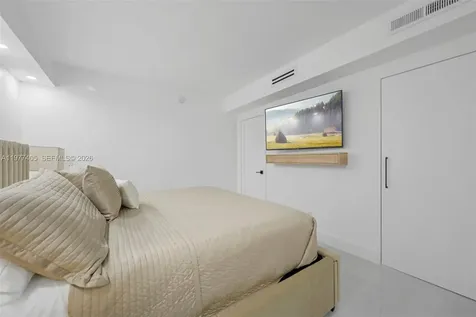 19370 Collins Avenue Sunny Isles Beach FL 33160