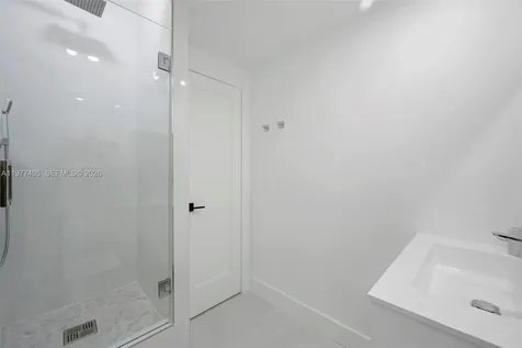 19370 Collins Avenue Sunny Isles Beach FL 33160