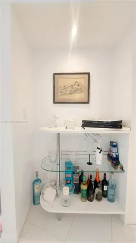 1000 W Island Boulevard Aventura FL 33160