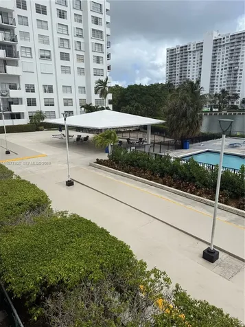 2750 NE 183rd Street Aventura FL 33160