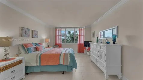 3180 S Ocean Drive Hallandale Beach FL 33009