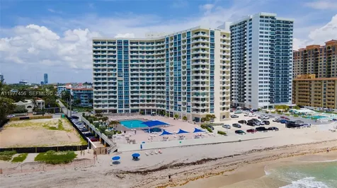 3180 S Ocean Drive Hallandale Beach FL 33009