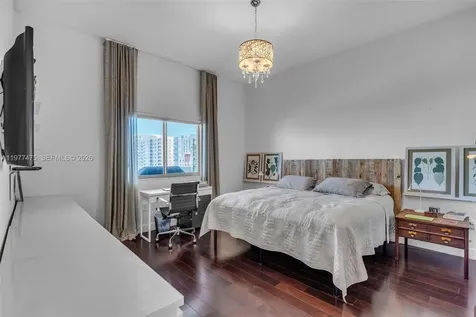 36 NW 6th Avenue Miami FL 33128