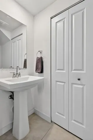 20868 NW 9th Path Miami Gardens FL 33169
