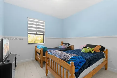 2380 NE 1st Street Homestead FL 33033