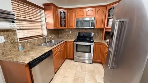 8895 Fontainebleau Boulevard Miami FL 33172