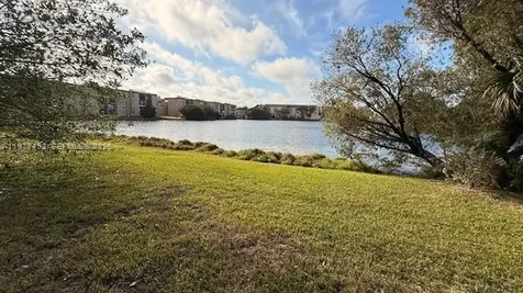 8895 Fontainebleau Boulevard Miami FL 33172