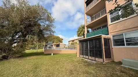 8895 Fontainebleau Boulevard Miami FL 33172
