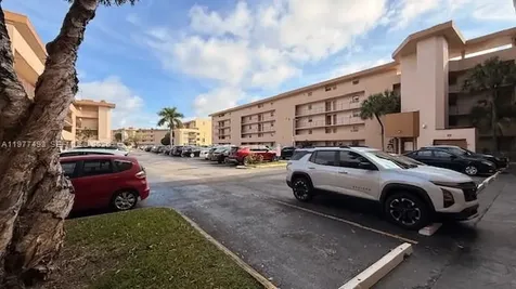 8895 Fontainebleau Boulevard Miami FL 33172