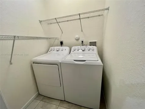 Miami FL 33196