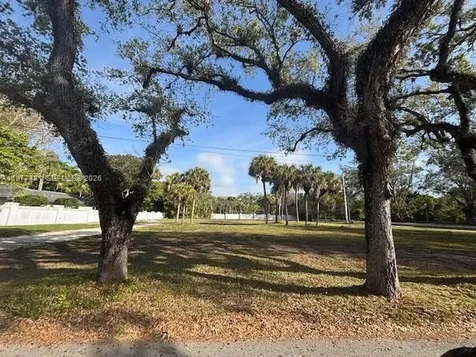 9506 SW 57th Avenue Pinecrest FL 33156