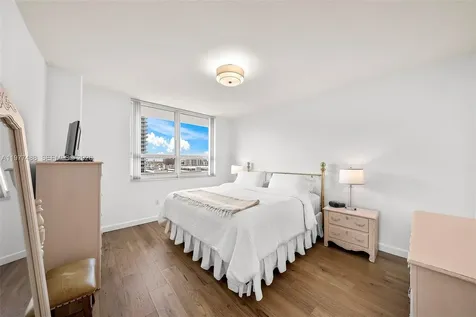 2000 N Bayshore Drive Miami FL 33137