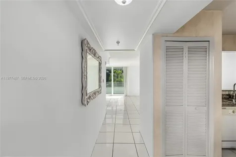 7800 Collins Avenue Miami Beach FL 33141