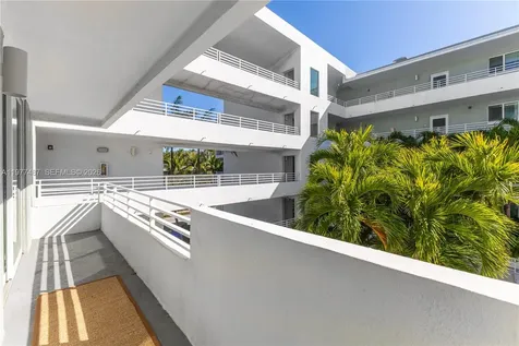 7800 Collins Avenue Miami Beach FL 33141